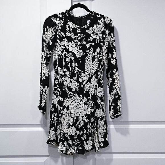 Reiss Size 2 Black Ecru Floral Gabriella Mini Dress | Size 2 - Picture 3 of 11